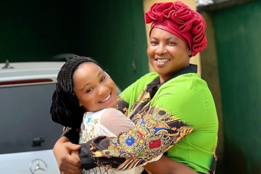 Nollywood Actress Mercy Kenneth Mother Birthday|Nollywood Actress Mercy Kenneth Mother Birthday (2)